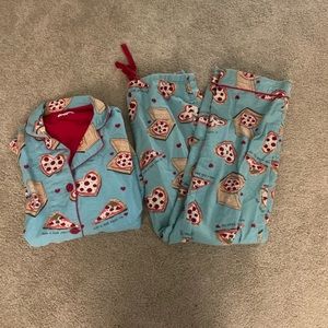Pizza pajama set.